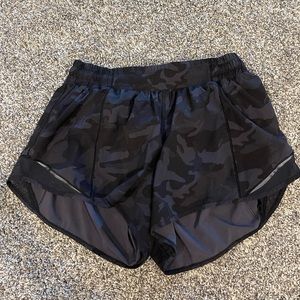 Lululemon Hotty Hot 4”